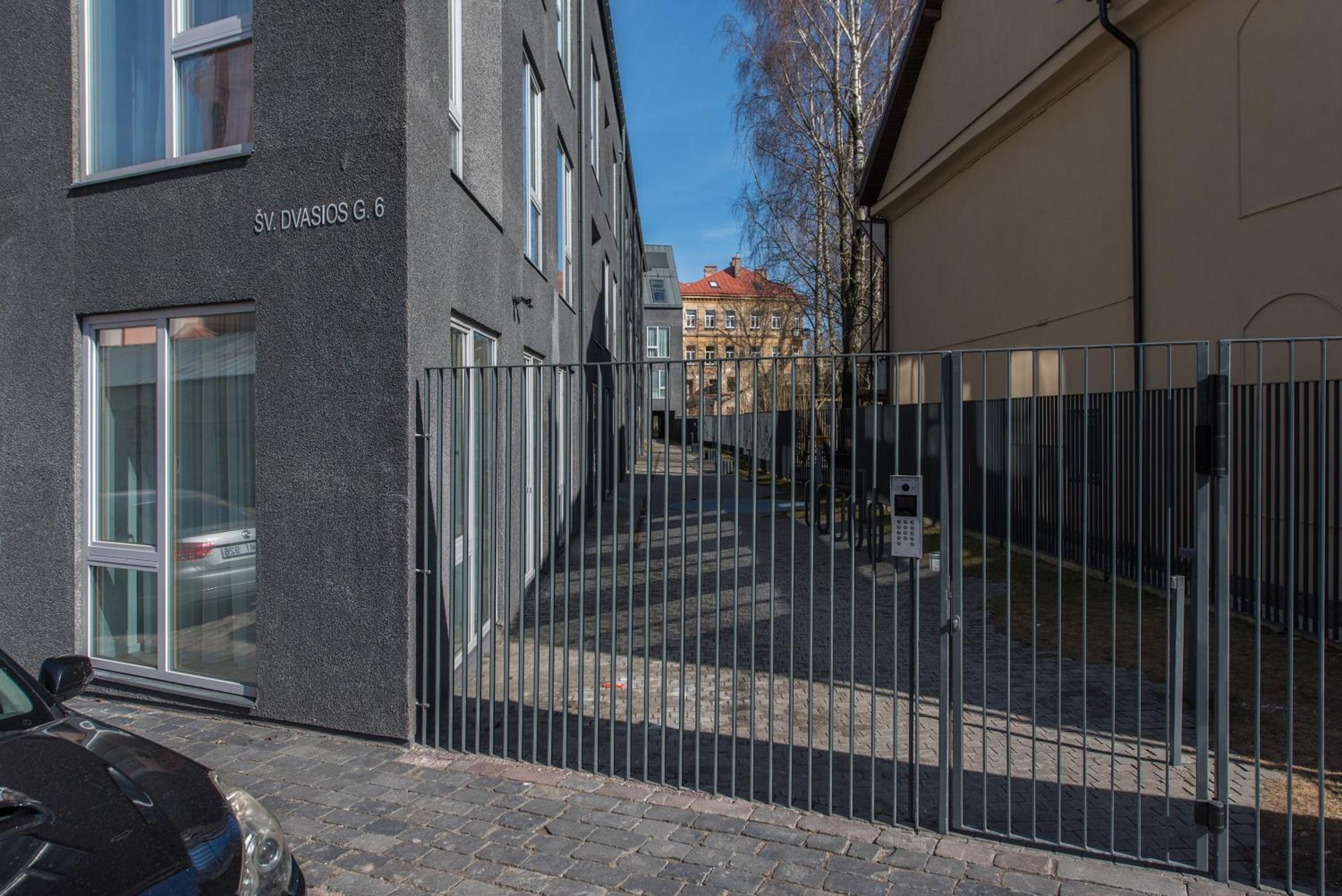 Cohost I New Basteja Life Apartments W-Garage Prkg & Self Check-In Вилнюс Екстериор снимка