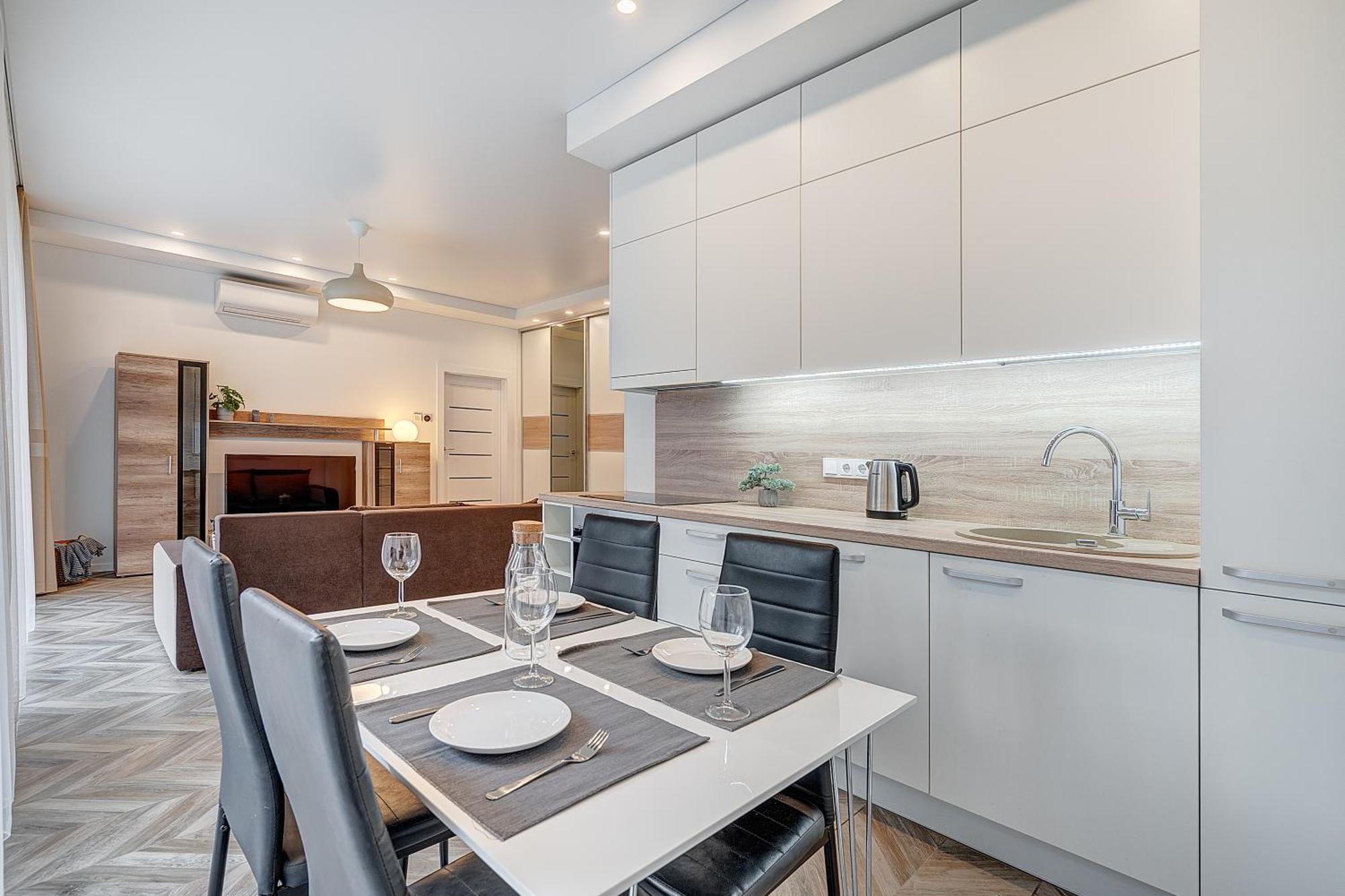 Cohost I New Basteja Life Apartments W-Garage Prkg & Self Check-In Вилнюс Стая снимка