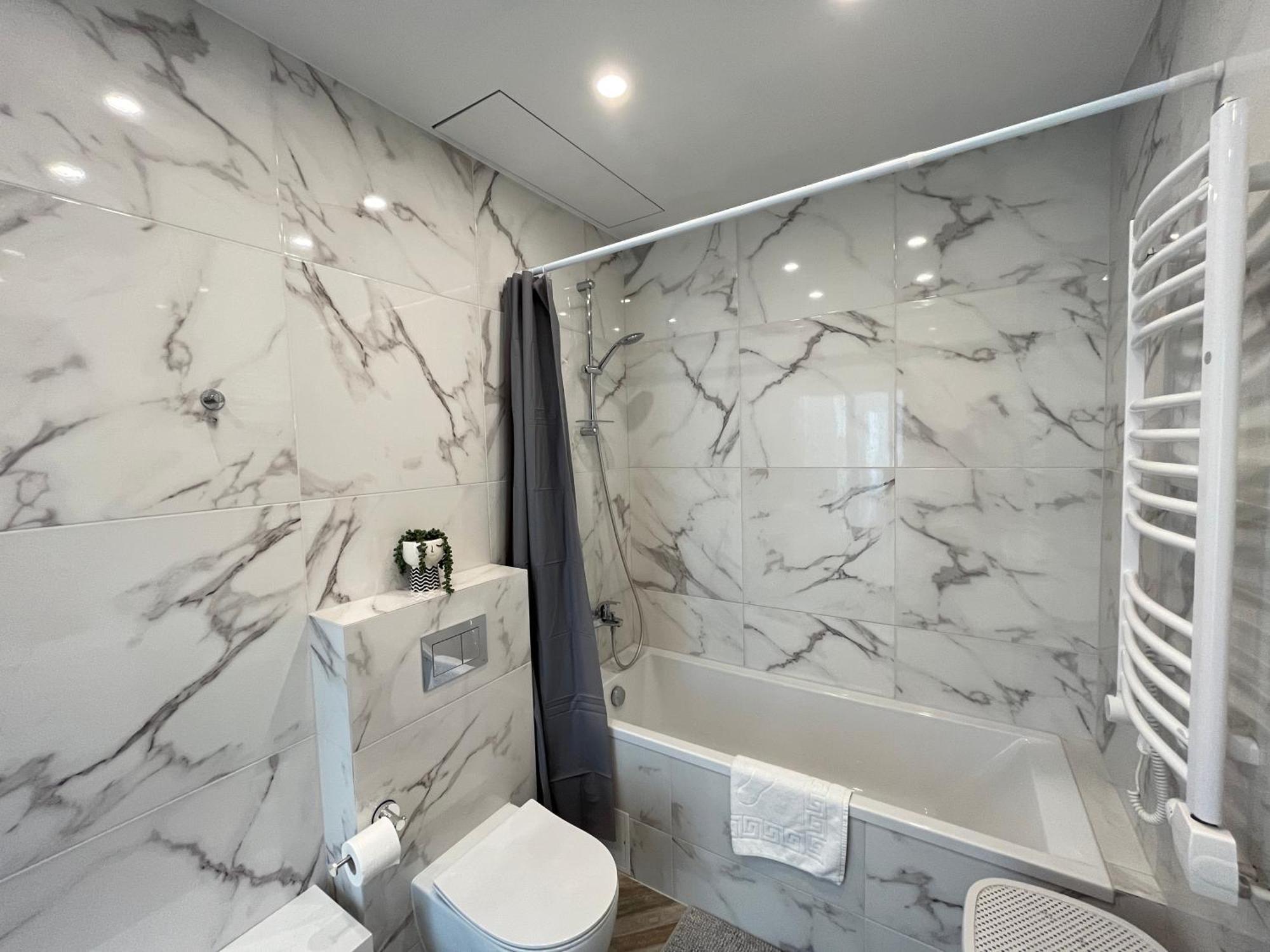 Cohost I New Basteja Life Apartments W-Garage Prkg & Self Check-In Вилнюс Стая снимка
