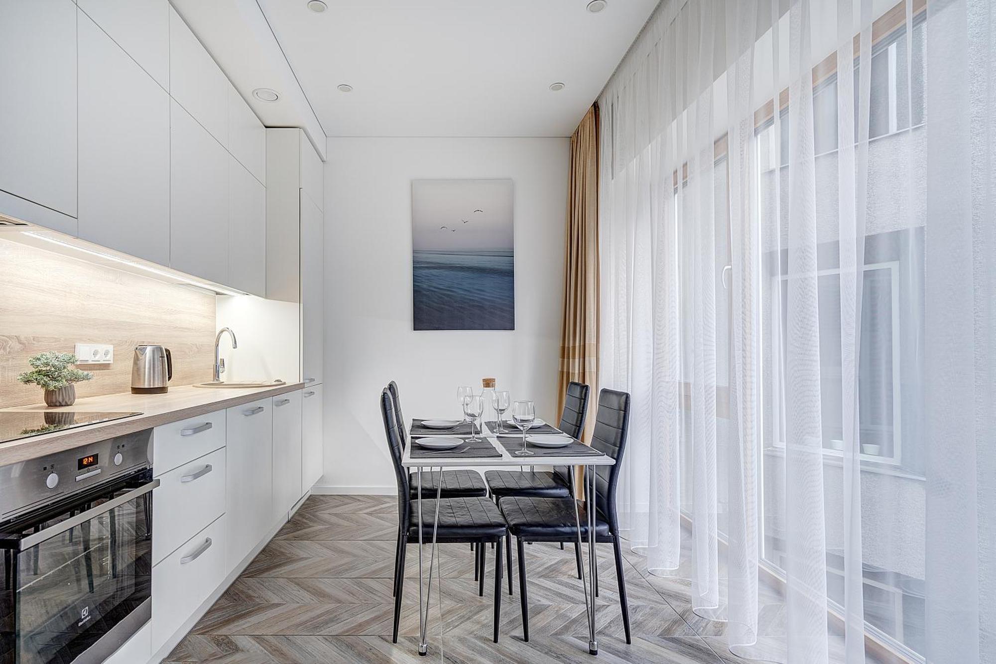Cohost I New Basteja Life Apartments W-Garage Prkg & Self Check-In Вилнюс Стая снимка