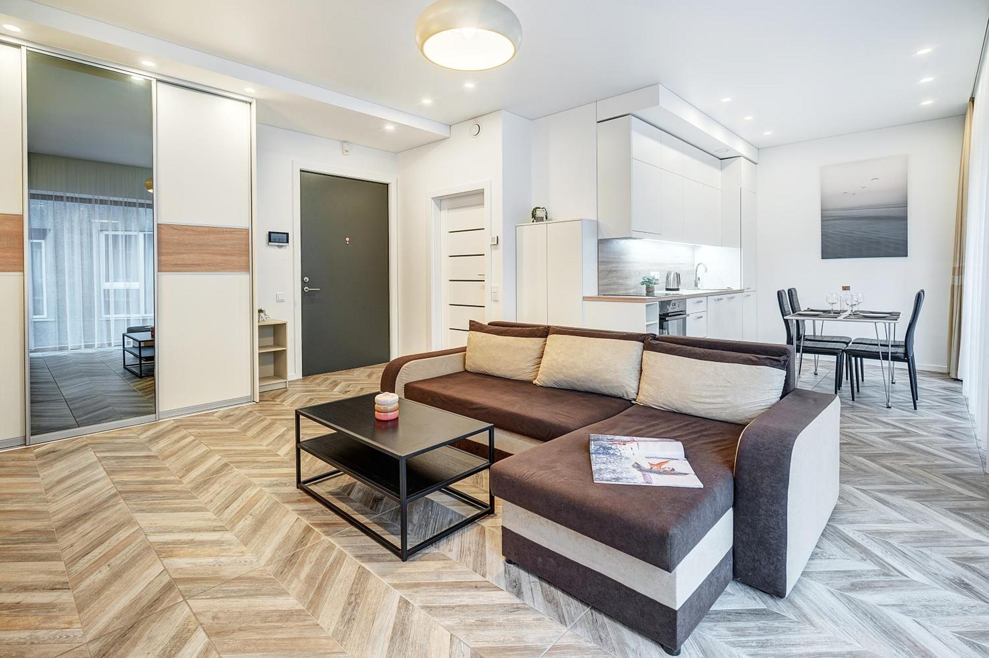Cohost I New Basteja Life Apartments W-Garage Prkg & Self Check-In Вилнюс Стая снимка